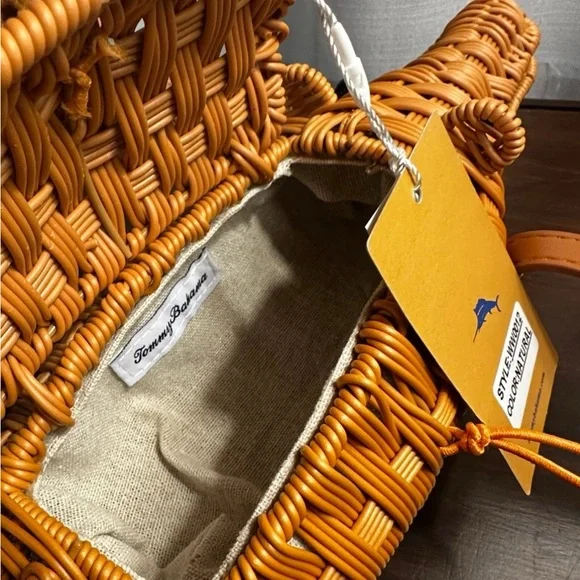 Viral Rare Tommy Bahama Crocodile clutch novelty statement bag - Picture 9 of 10